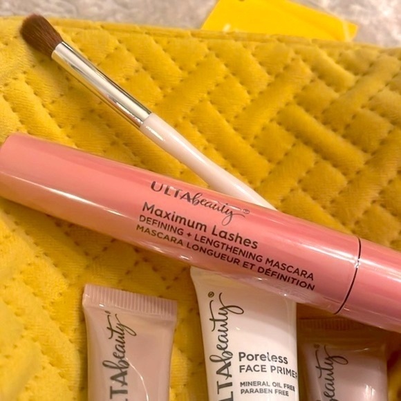 Brand New Ulta Beauty Makeup Bag w/ Eyeshadow Palettes Lip Primer Brush Blender - Picture 6 of 14